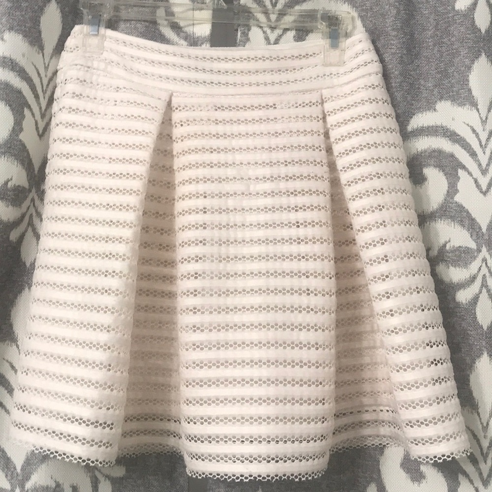 Express knee length cream skirt $15